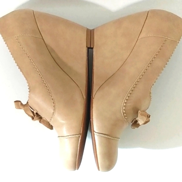 CROWN VINTAGE WEDGE HEEL ROUND TOE LACE UP PUMPS SIZE 8.5 NWT - Picture 11 of 11